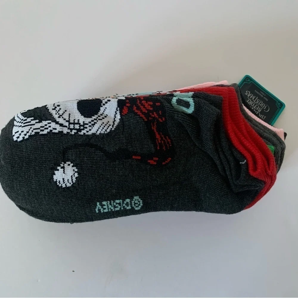 NWT. DISNEY The Nightmare Before Christmas 6 Pairs of Socks